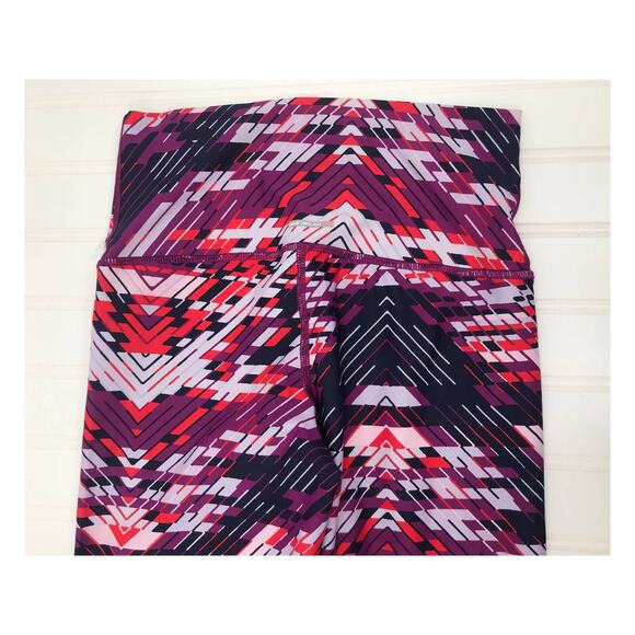 Aerie Womens Purple Red Print Active Capri Leggings Size S - Picture 5 of 8